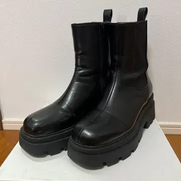 통굽 가죽 사이드 고어 부츠 블랙