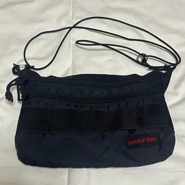 BRIEFING 블랙 사코슈