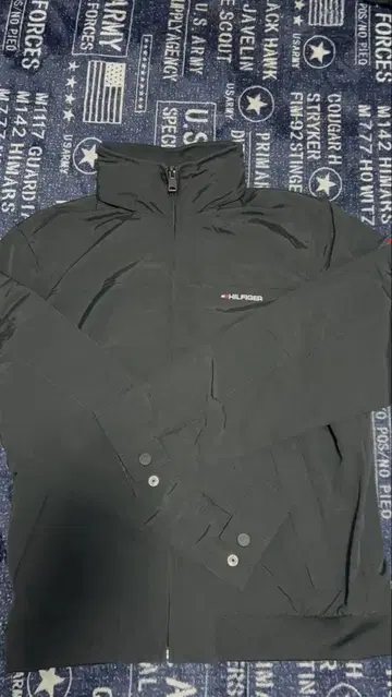TOMMY HILFIGER 블랙 나일론 자켓 L