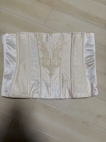 FOUR SIS & CO. 브라이덜 이너 웨이스트 니퍼 사이즈 76