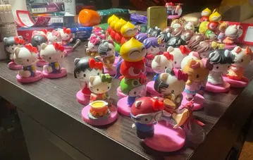헬로키티 피규어 컬렉션