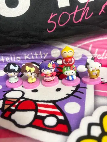 헬로키티 피규어 컬렉션