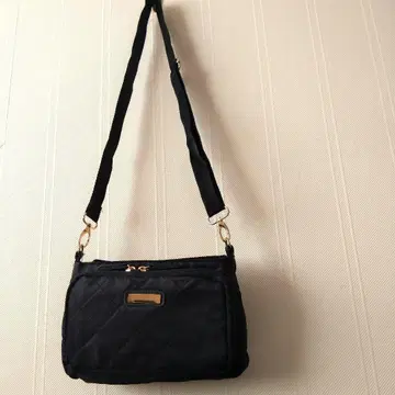 블랙 퀼팅 숄더백