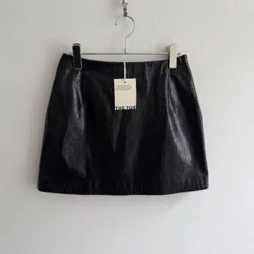 [ 새상품 ] THE TOE Brie shiny mini skirt