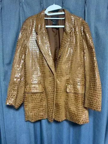 SELENE SPORT 크로커다일풍 자켓