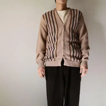 80's 스트라이프 디자인 아크릴 니트 가디건