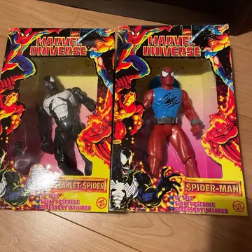 스파이더맨 & 스칼렛 스파이더 피규어
