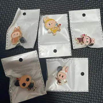 토끼와 팬더 메탈 배지 5세트