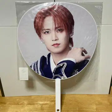 시로이와 루키 BEYOND THE DARK RISE 부채 교세라 돔