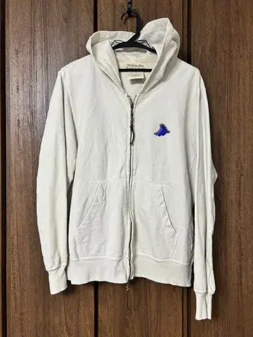 REMI RELIEF 지퍼 후드티 화이트 가슴 비즈 크러쉬 가공