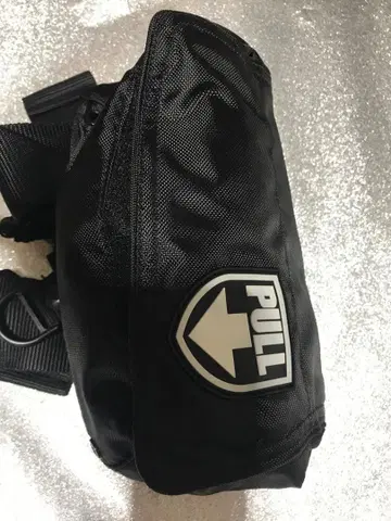 PULL 블랙 구명 조끼