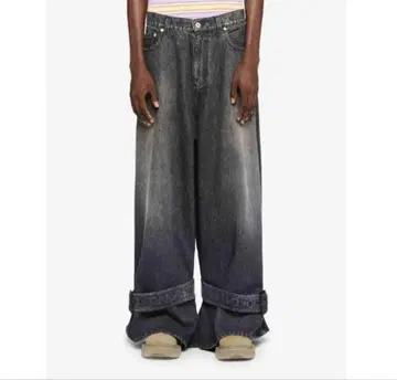 JW Anderson Buckled Cuff 데님