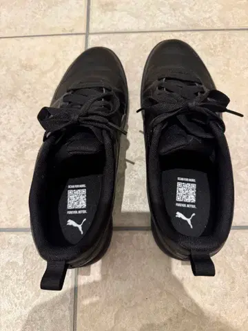 최종 가격 인하했습니다 PUMA 블랙 스니커즈