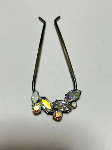 크리스탈 장식의 헤어핀