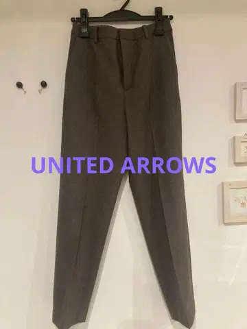 UNITED ARROWS 스테디셀러 슬랙스 브라운