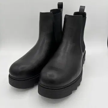 [ 미사용급 ] GU 청키 [ 28.0cm ] 사이드 고어 부츠 블랙