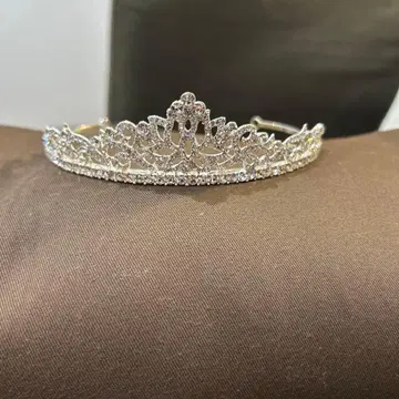 엘레강트 크리스탈 티아라