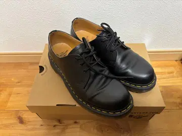 닥터마틴 146159 3홀 UK8