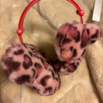 레오파드 무늬 퍼 귀도리