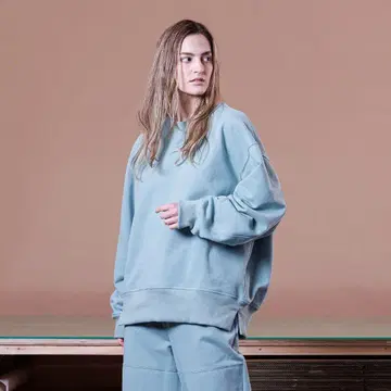 VOAAOV URAKE Crew Neck Sweatshirt