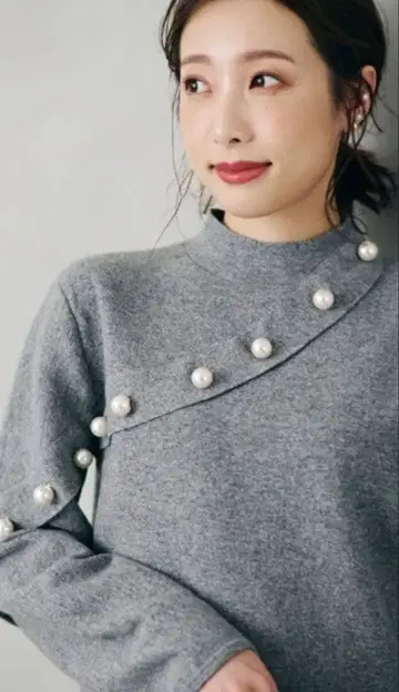 펄 버튼 니트 풀오버