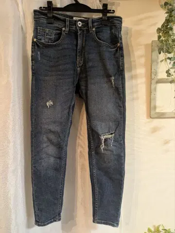 ZARA MAN 데미지 가공 슬림핏 데님 팬츠 자라