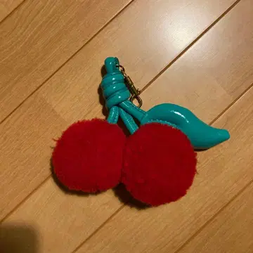 안야 힌드마치 키링