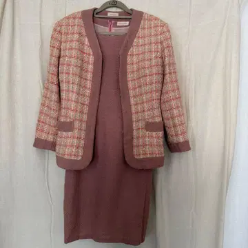 핑크 계열 트위드 셋업 반팔