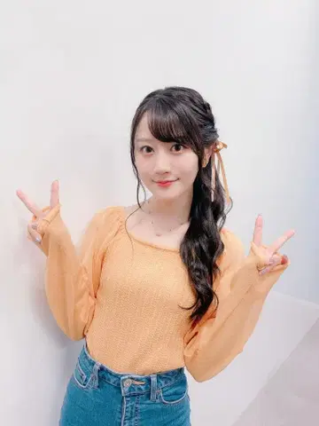 오구라 유이 착용 긴팔 리브 니트 오렌지