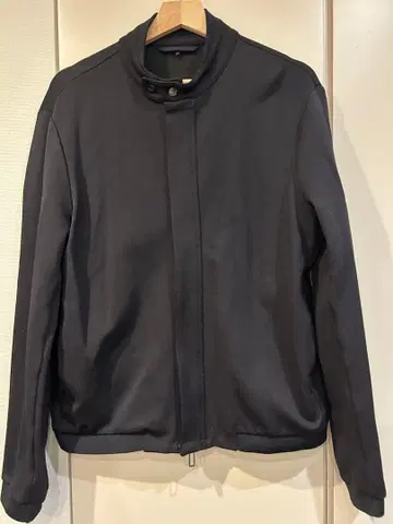 엠포리오 아르마니 스탠드 카라 자켓 블랙