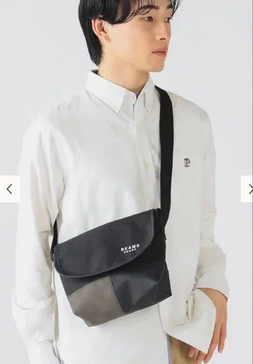 BEAMS 숄더백 블랙