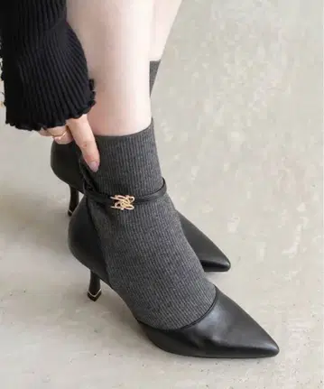 RANDA 골드 부품 니트 도킹 부츠 다크 그레이 S