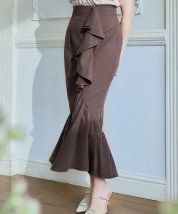 Her lip to Mermaid Linen Ruffled Skirt