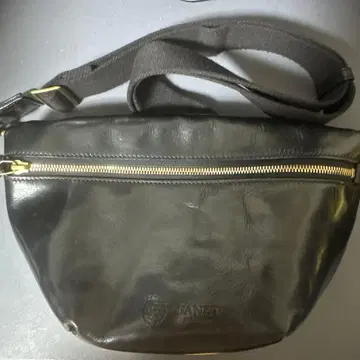 새상품급 구하기 어려움 GANZO GUD ST 바디백