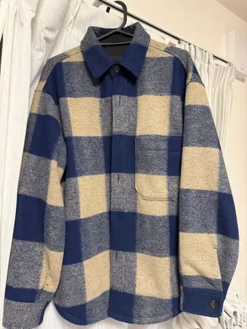 네이비 베이지 체크 무늬 자켓 M 사이즈
