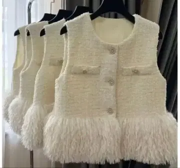 새상품 퍼 포함 화이트 베스트