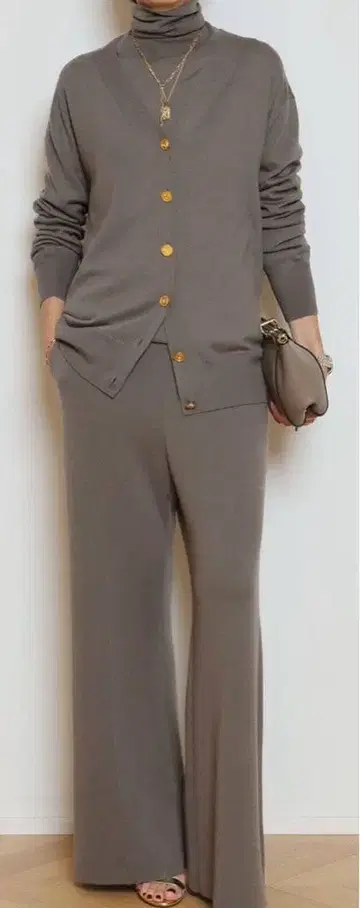 refined 가디건 (택 포함)