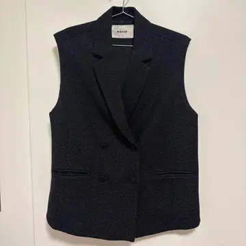 MACHATT 다크 그레이 더블 브레스트 베스트