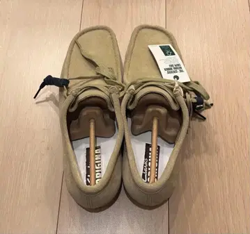 Clarks Wallabee 스웨이드