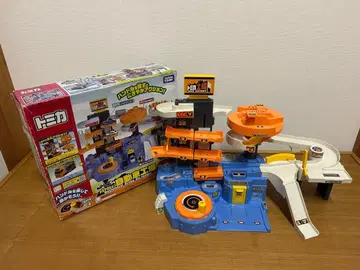 토미카 메카 액션 자동차 공장 타카라토미