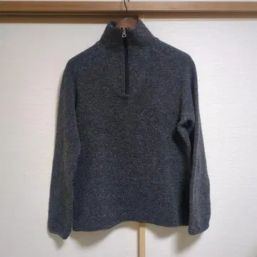 NECESSARY or UNNECESSARY 네세서리 맨투맨