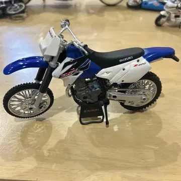 SUZUKI Z400 미니어처 바이크 1/12 NewRay 컬렉션