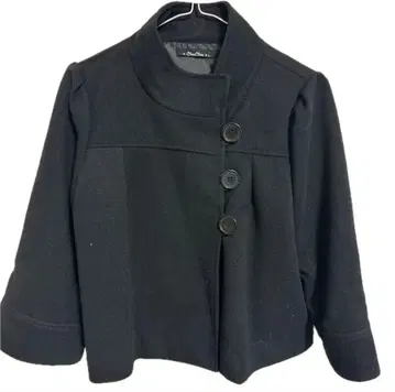 ChouChou L 사이즈 숏코트 블랙 버튼 디자인