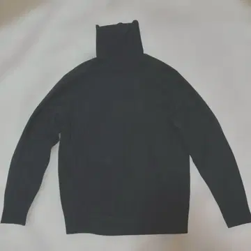 유니클로 캐시미어 100% 스웨터 블랙 M