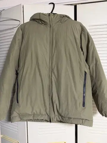 BEAMS 후드 부착 다운 자켓 L 사이즈