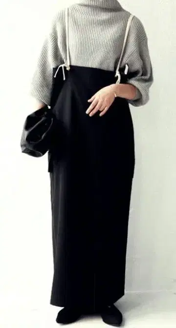 안티카 블랙 롱 스커트 살로펫