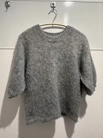 제본 모헤어 터치 MIX 하프 슬리브 니트