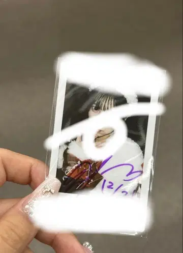 친필 사인 폴라로이드 사진