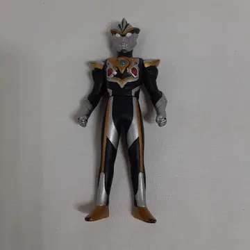 울트라맨 피규어 흑은 약 15cm