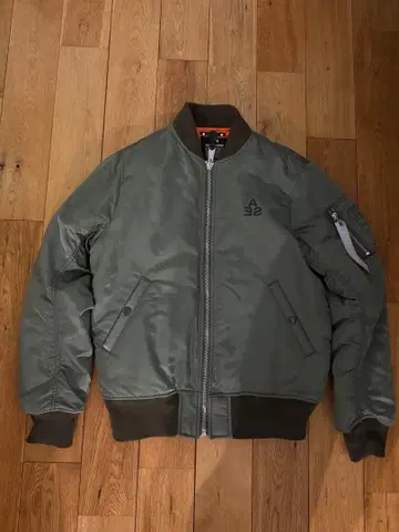 WINDANDSEA MA-1 플라이트 자켓